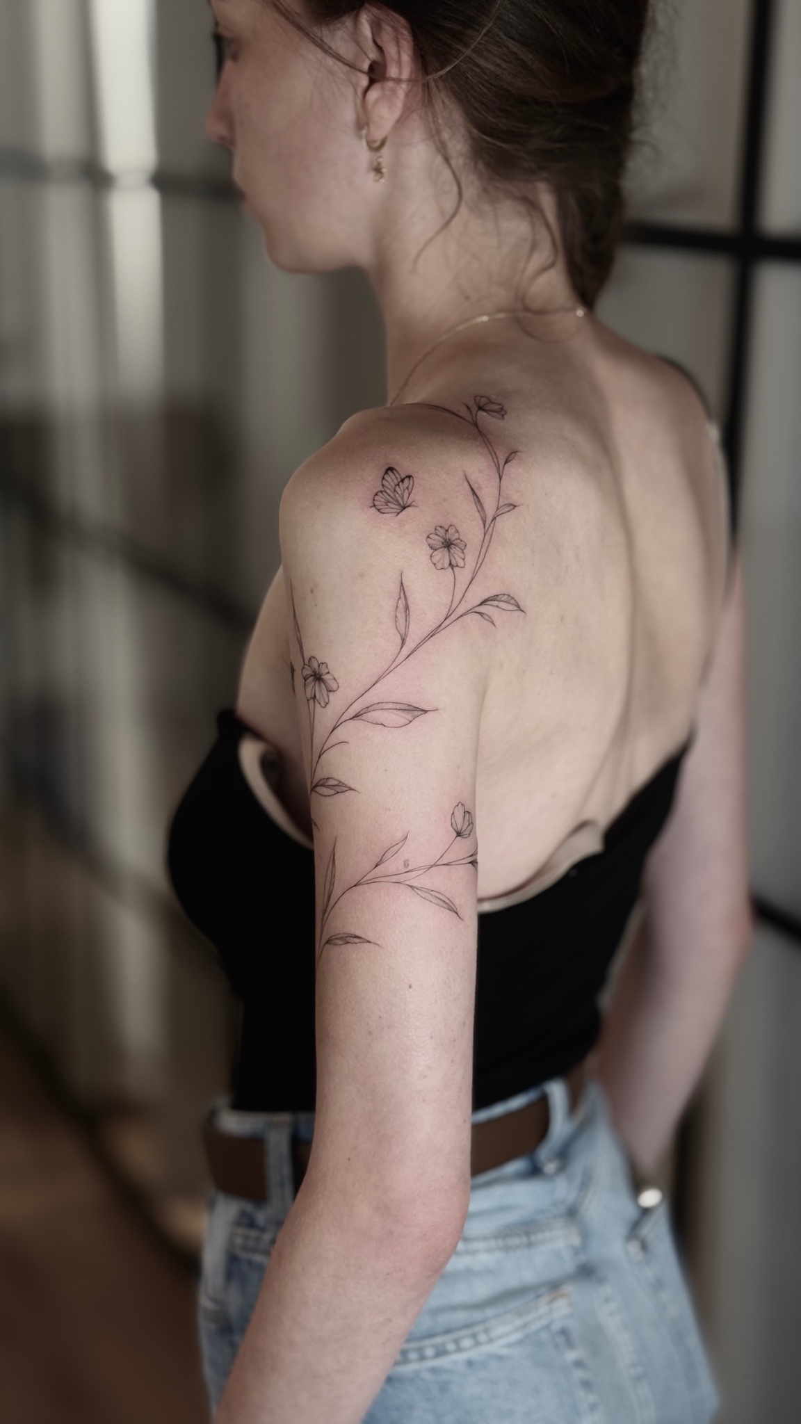 fineline-floral-tattoo-berlin - Tattoo von Daria bei Void Ink Berlin