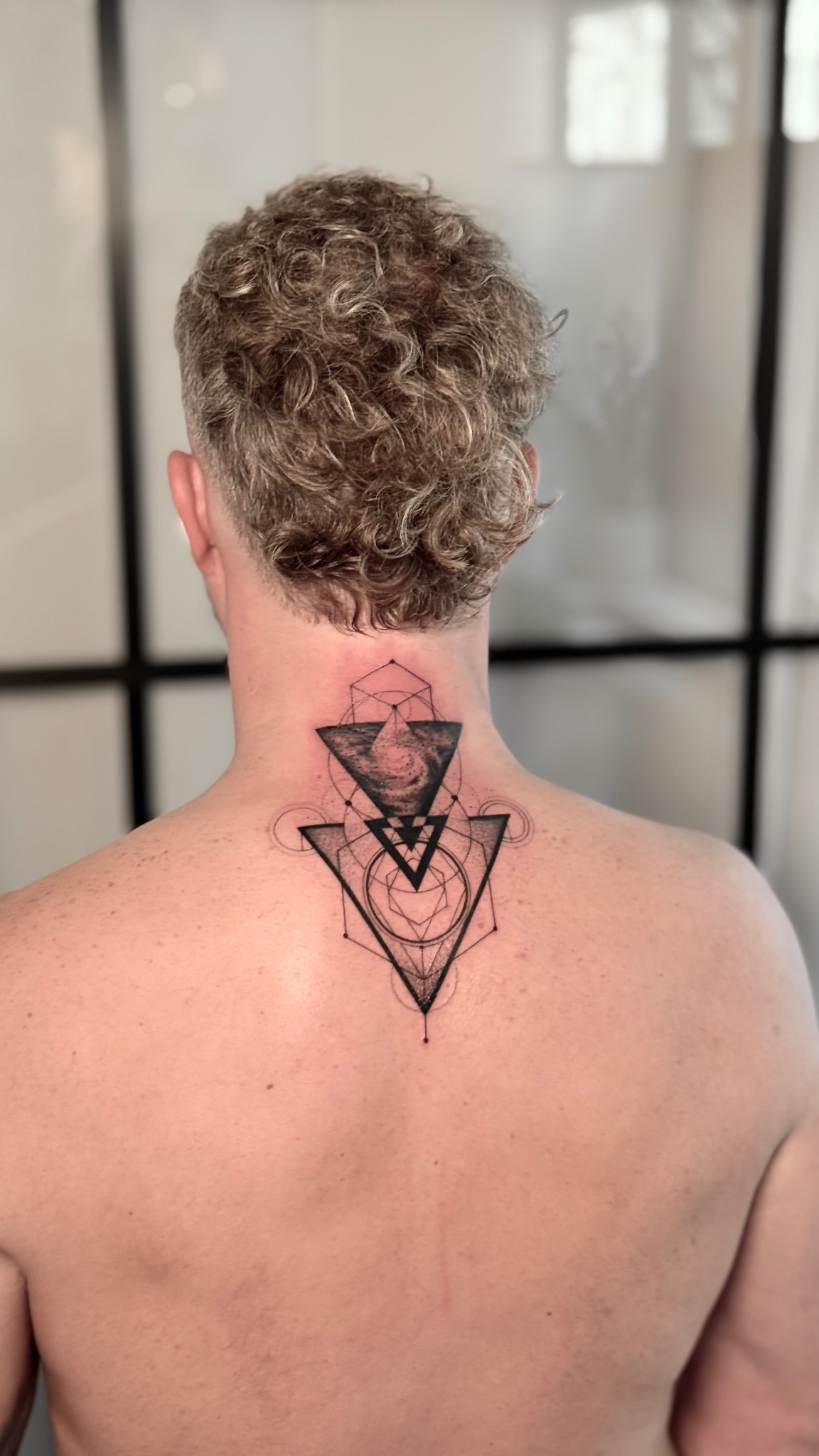 geometric-tattoo-berlin - Tattoo von Daria bei Void Ink Berlin