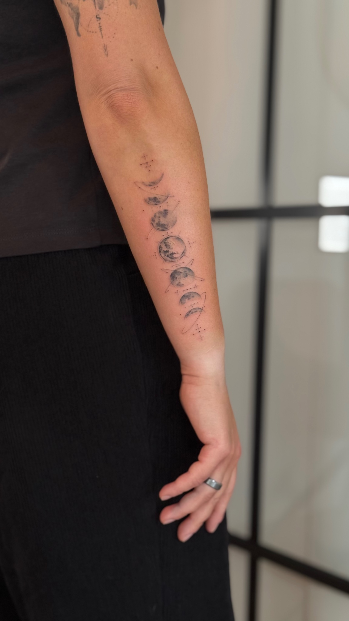 moonphase-tattoo-berlin - Tattoo von Daria bei Void Ink Berlin