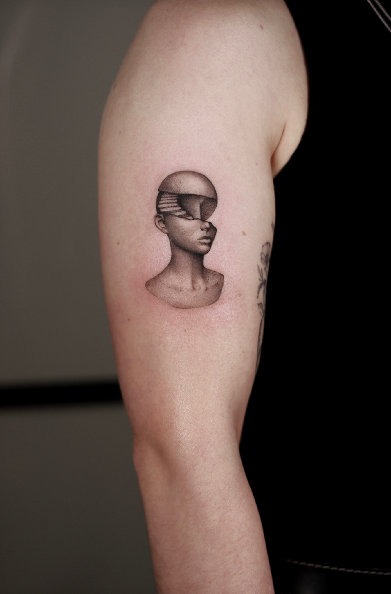 surrealistic-tattoo-berlin-pankow - Tattoo von Daria bei Void Ink Berlin