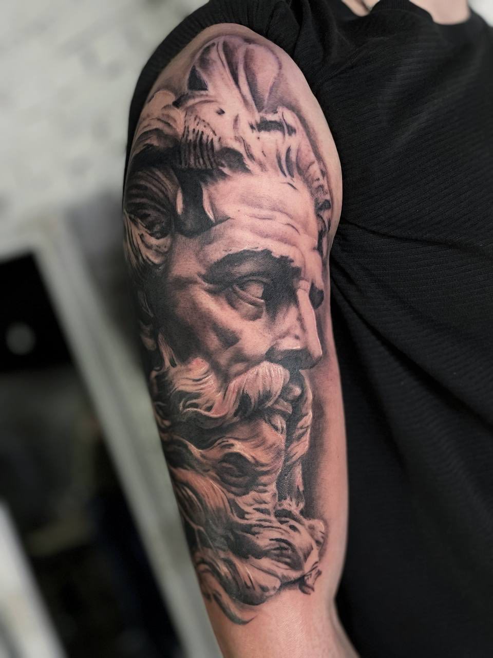 Griechische Gott Tattoo Berlin - Tattoo von Eugen bei Void Ink Berlin