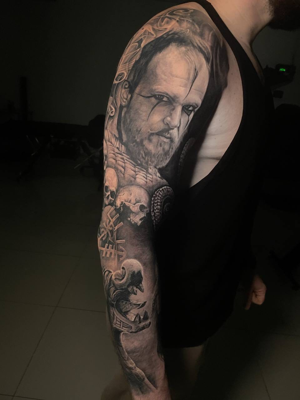 Vikings realistic tattoo Berlin - Tattoo von Eugen bei Void Ink Berlin