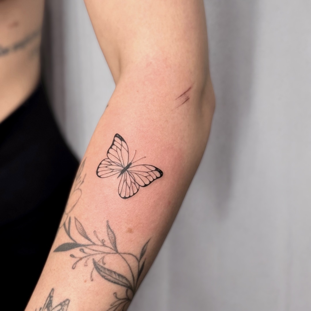 schmetterling-tattoo-prenzlauer-berg - Tattoo von Helen bei Void Ink Berlin