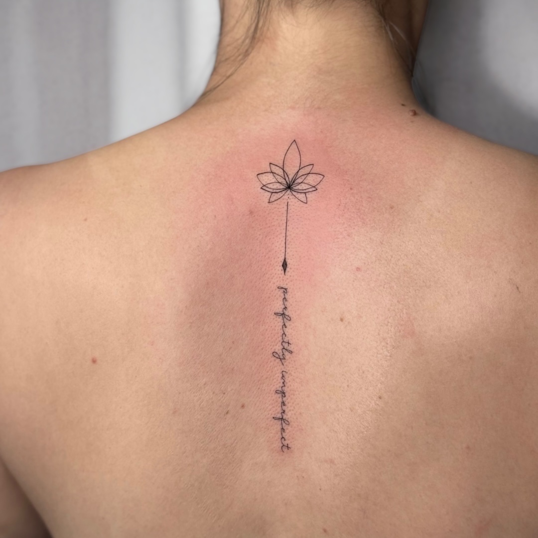spine-tattoo-berlin - Tattoo von Helen bei Void Ink Berlin