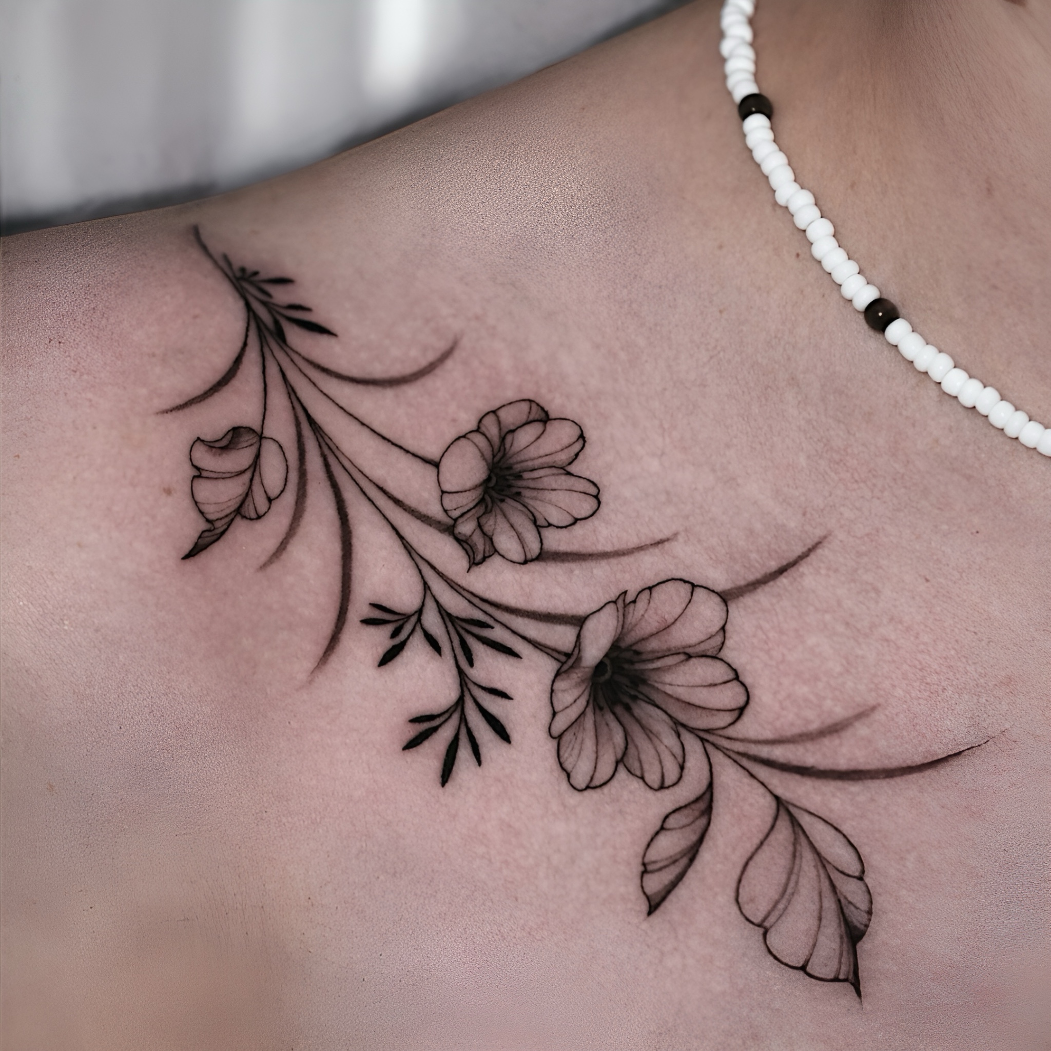 floral-tattoo-prenzlauer-berg - Tattoo von Karina bei Void Ink Berlin