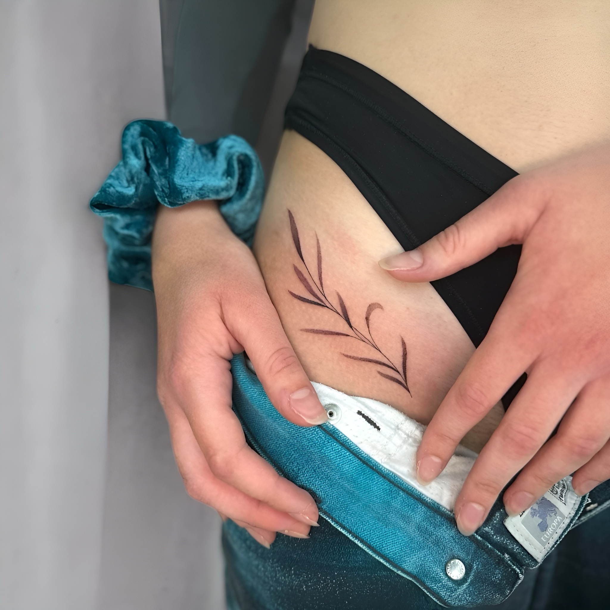 leiste-tattoo-berlin - Tattoo von Karina bei Void Ink Berlin