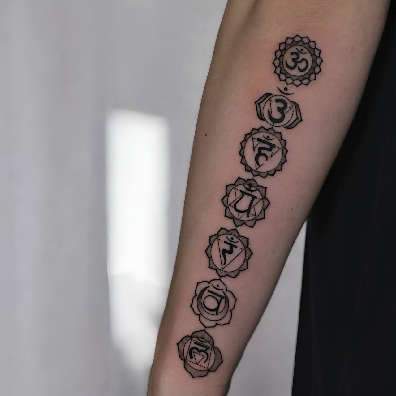 Yoga-tattoo-berlin - Tattoo von Karina bei Void Ink Berlin
