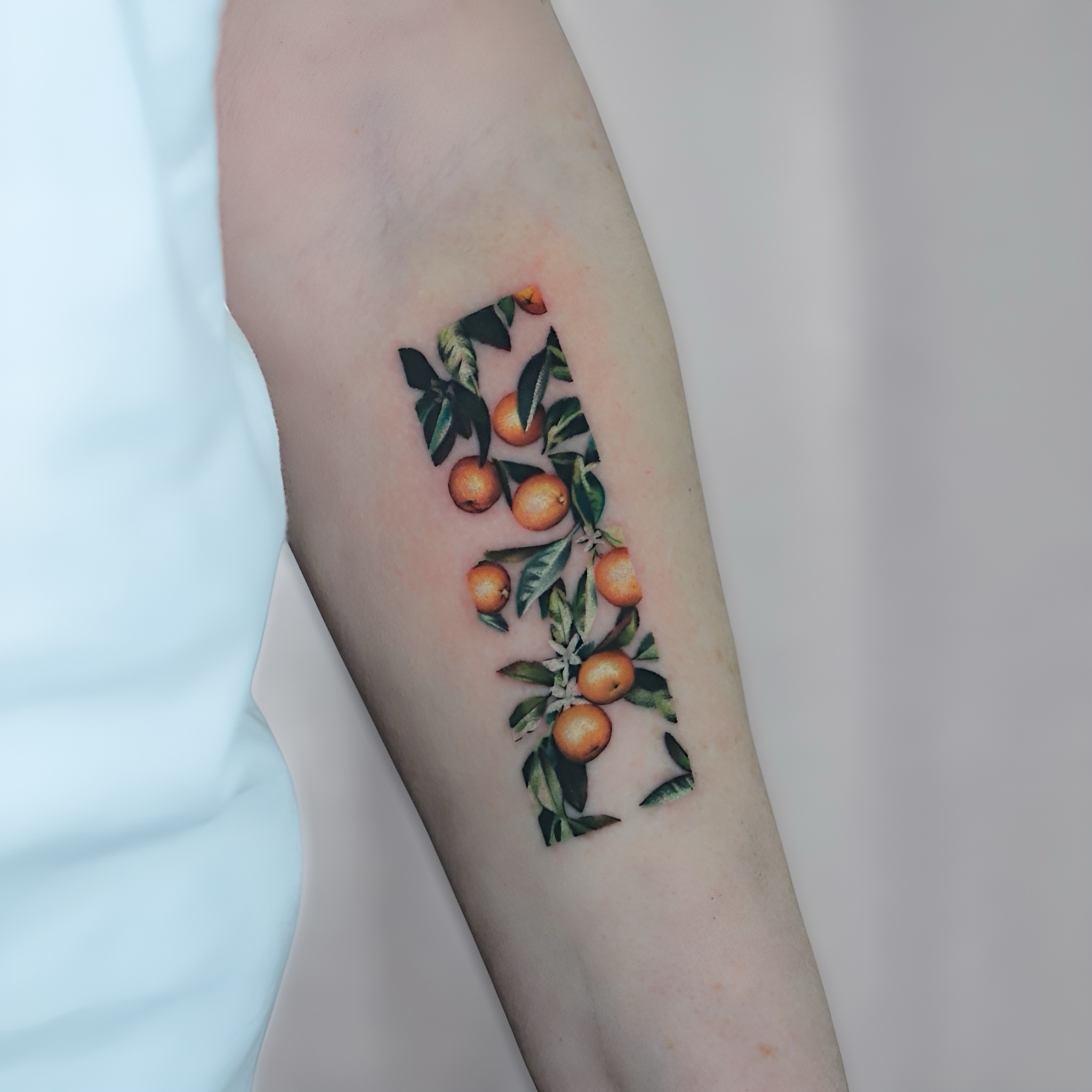 feminine-tattoos-berlin - Tattoo von Roman bei Void Ink Berlin